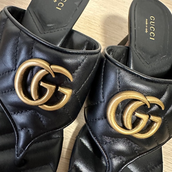 Gucci Marmont Padded Chevron Matelassé Leather Thong Sandal – Black - Picture 5 of 8